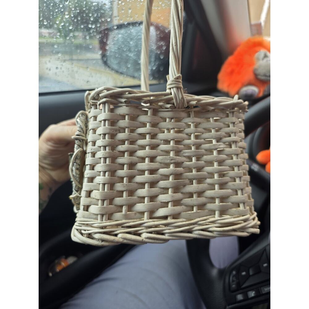 Vintage Rustic Basket Woven Wicker Ceramic Heart Farmhouse Cottage Shabby Chic - Picture 5 of 8